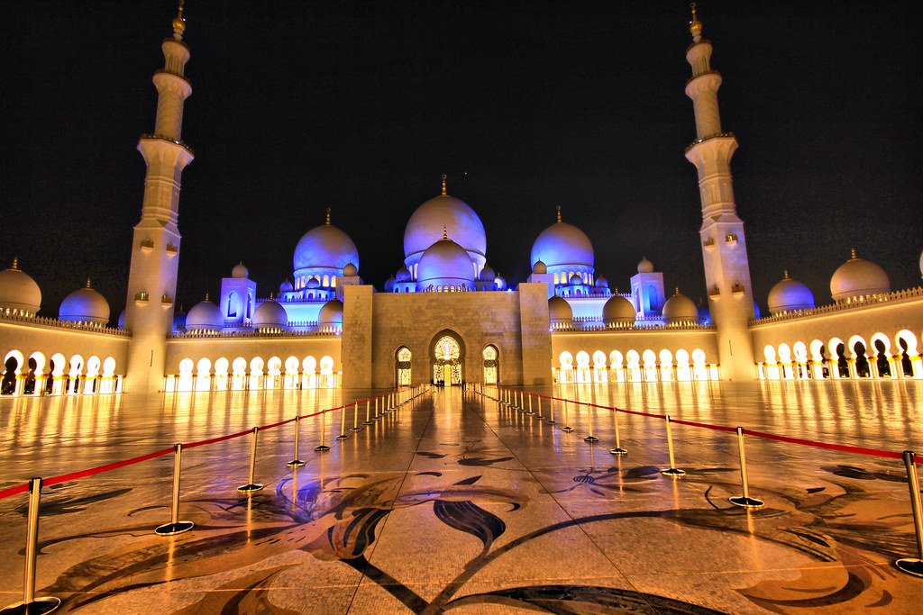 Abu Dhabi City Tour & Grand Mosque